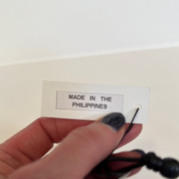 NWT Decouture Geometric Red and Black Necklace with Lattice Pendant - Picture 4 of 9